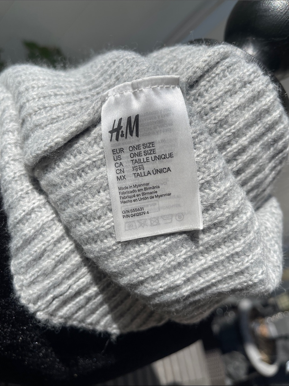 H&M Light Gray Ribbed Knit Scarf - Picture 5 of 7